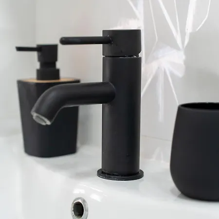 1-bedroom Near Airport Daire Surčin