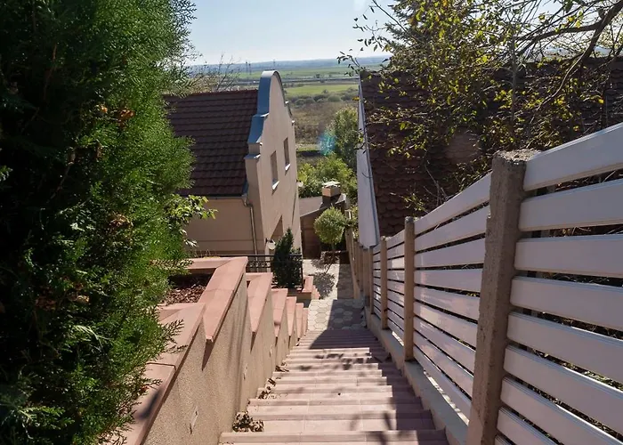 1-bedroom Near Airport