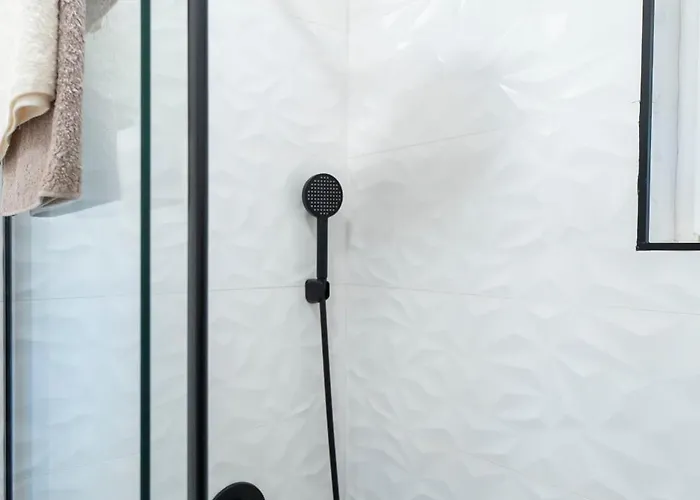 شقة 1-bedroom Near Airport *