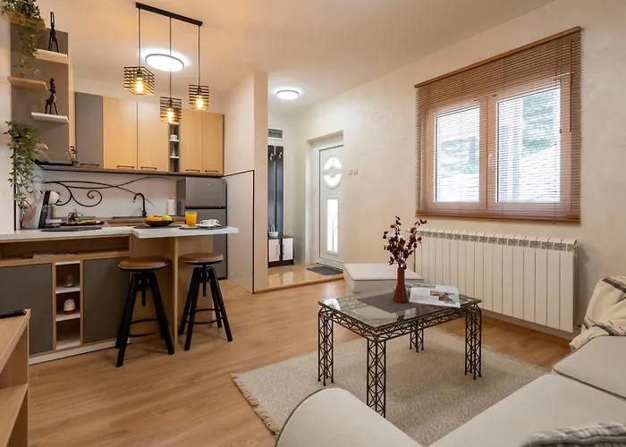 1-bedroom Near Airport *